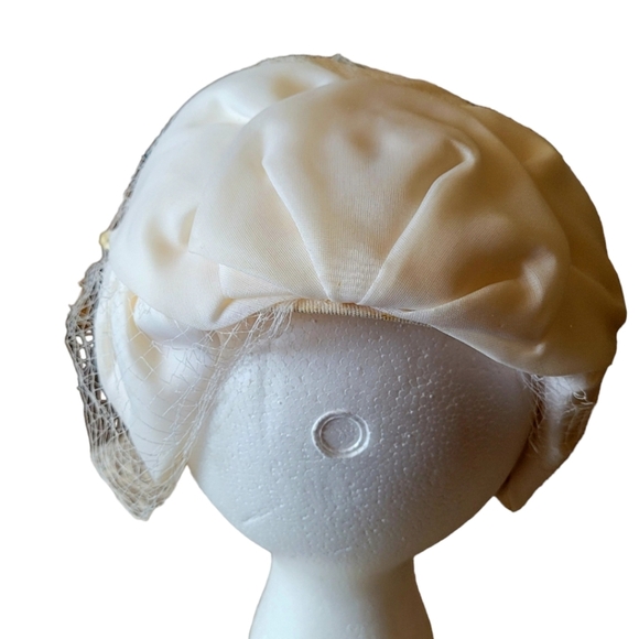 Vintage Ladies White Skull Cap with Face Netting Union Made in USA - Picture 5 of 6